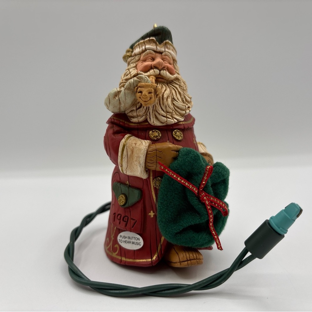 Hallmark Keepsake Ornament 1997 Santa’s Secret Gift Handcrafted Old-World Santa - Picture 8 of 12